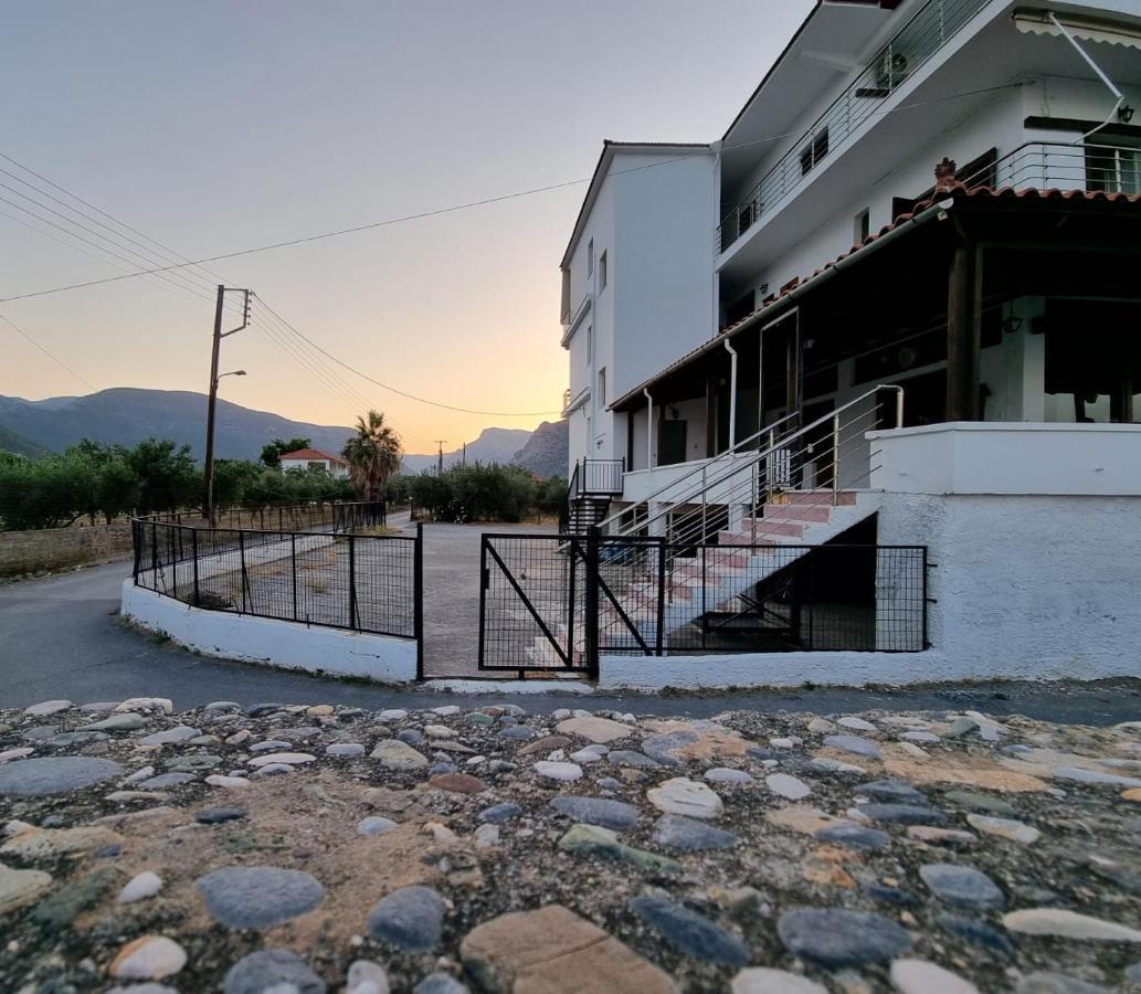 Thassa Beach Apartment No6 Leonídion Eksteriør billede